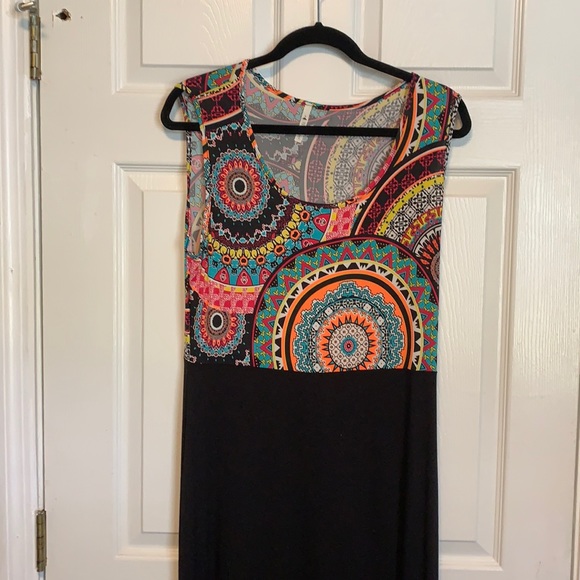 Simple Maxi Dress - Picture 1 of 9